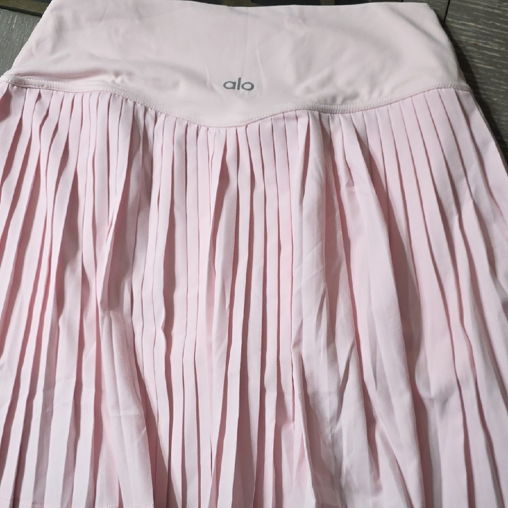 ALO Yoga Light Pink Pleated Skirt